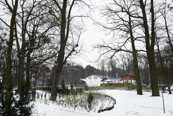 Restauracja Leśniczówka zimą 3